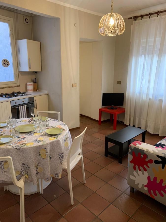 Nel Cuore Di Lucca Apartment ภายนอก รูปภาพ