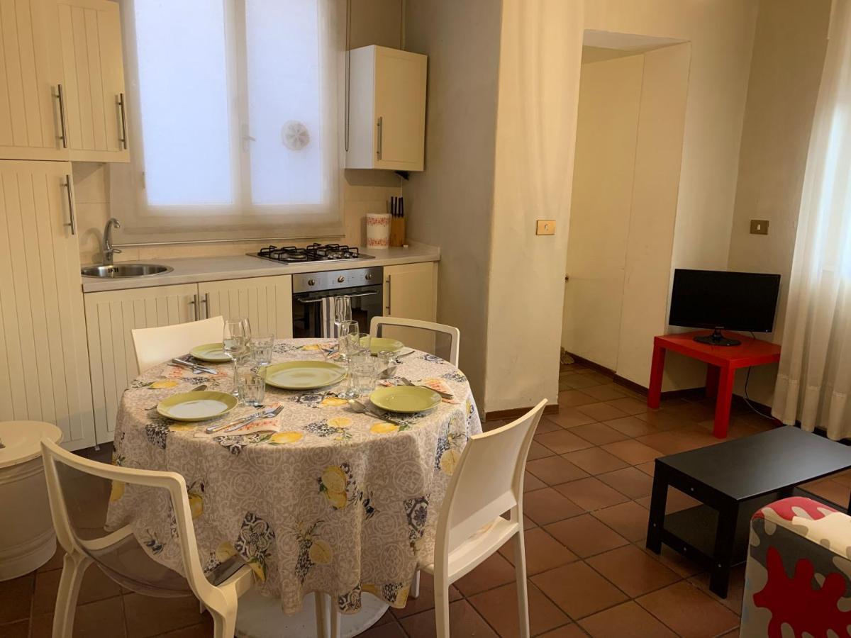 Nel Cuore Di Lucca Apartment ภายนอก รูปภาพ