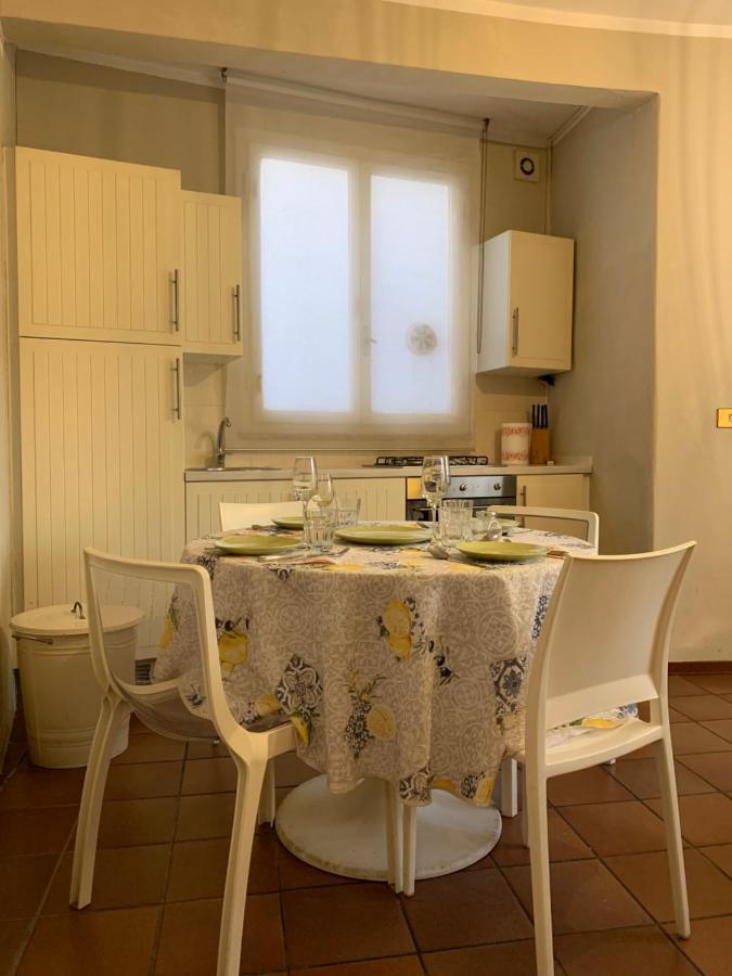 Nel Cuore Di Lucca Apartment ภายนอก รูปภาพ