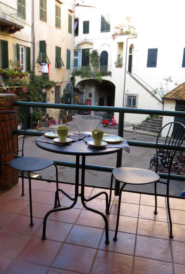 Nel Cuore Di Lucca Apartment ภายนอก รูปภาพ